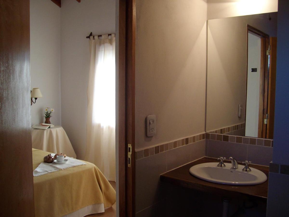 Bed and Breakfast La Soleada Mina Clavero Habitación foto